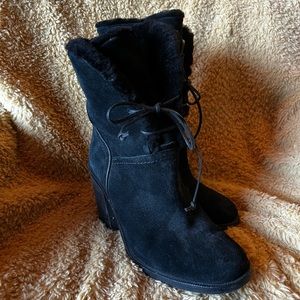 Ugg boots worn minimally and in great shape. Size 7.5